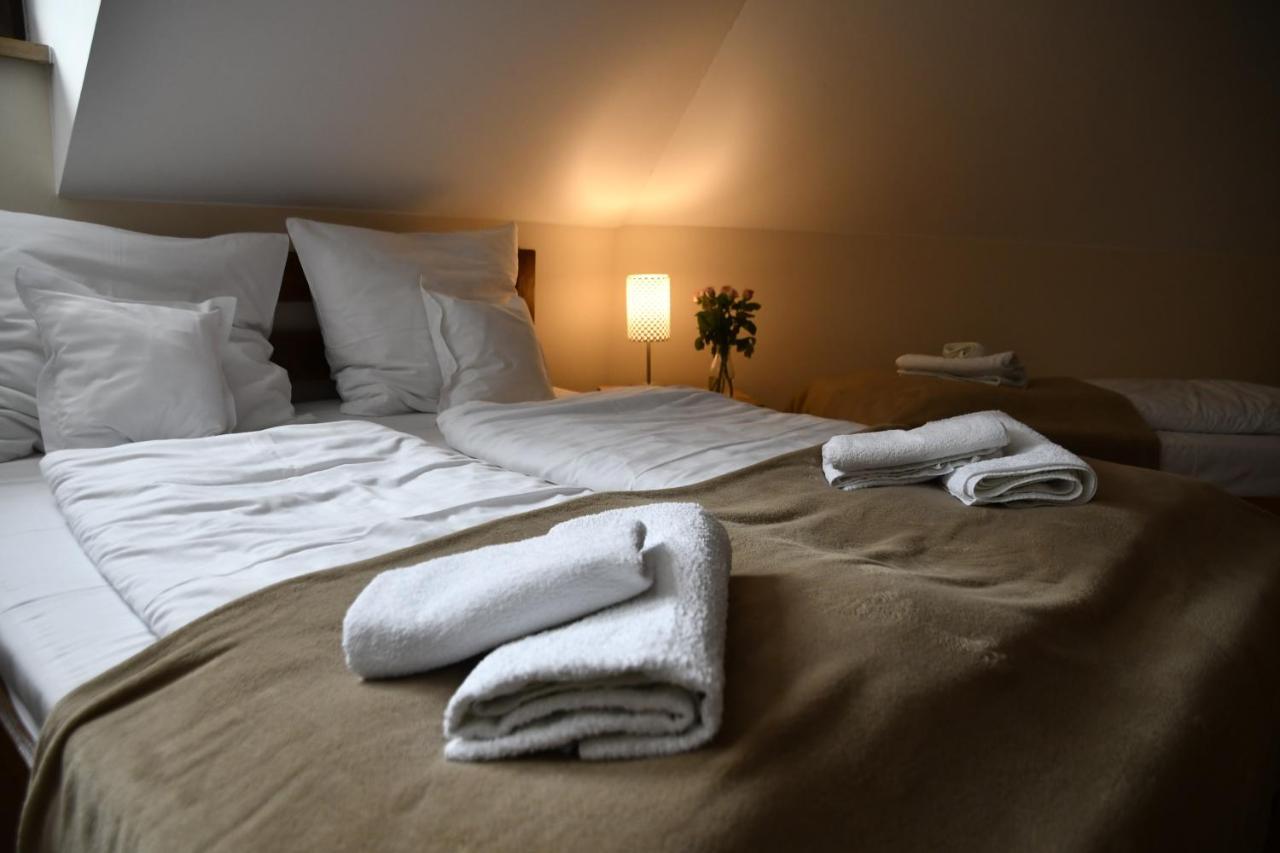 Gosciniec Pod Lubomirem Bed & Breakfast Weglowka  Exterior photo