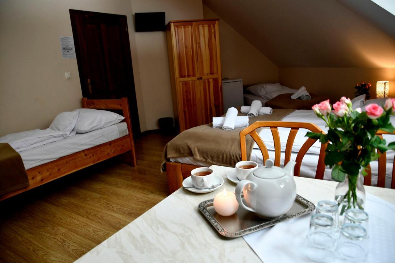 Gosciniec Pod Lubomirem Bed & Breakfast Weglowka  Exterior photo