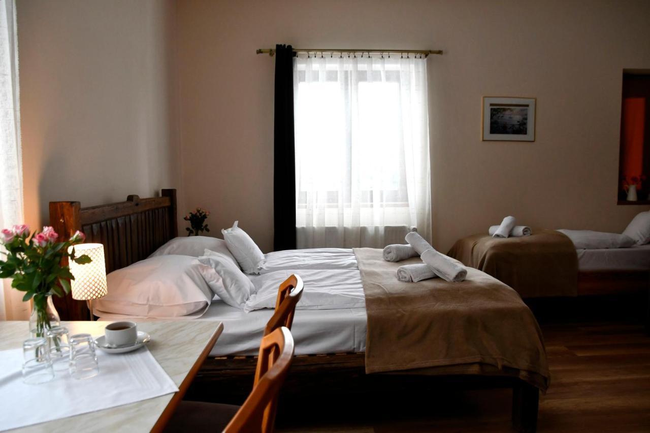 Gosciniec Pod Lubomirem Bed & Breakfast Weglowka  Exterior photo