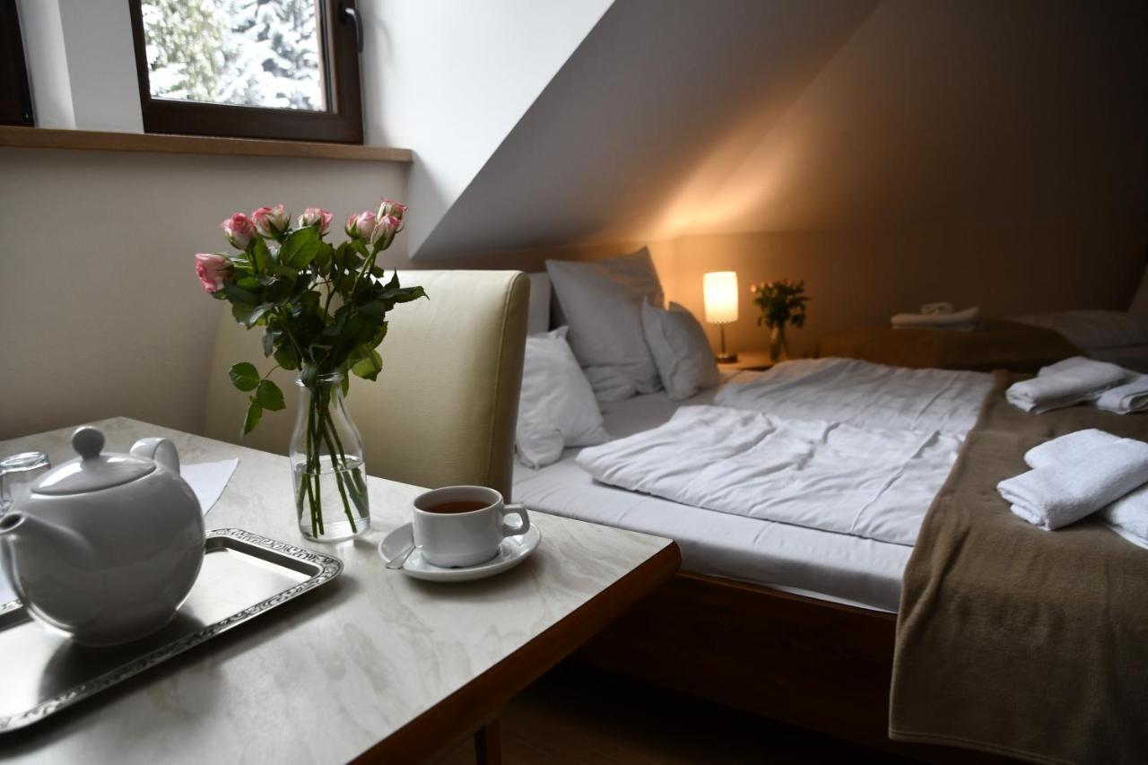 Gosciniec Pod Lubomirem Bed & Breakfast Weglowka  Exterior photo