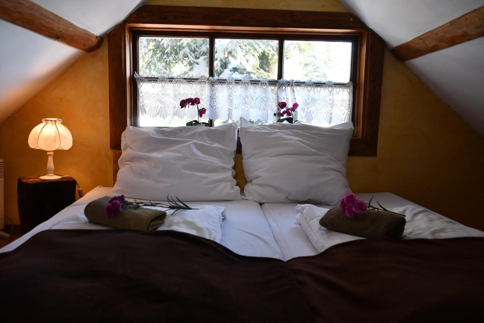 Gosciniec Pod Lubomirem Bed & Breakfast Weglowka  Exterior photo