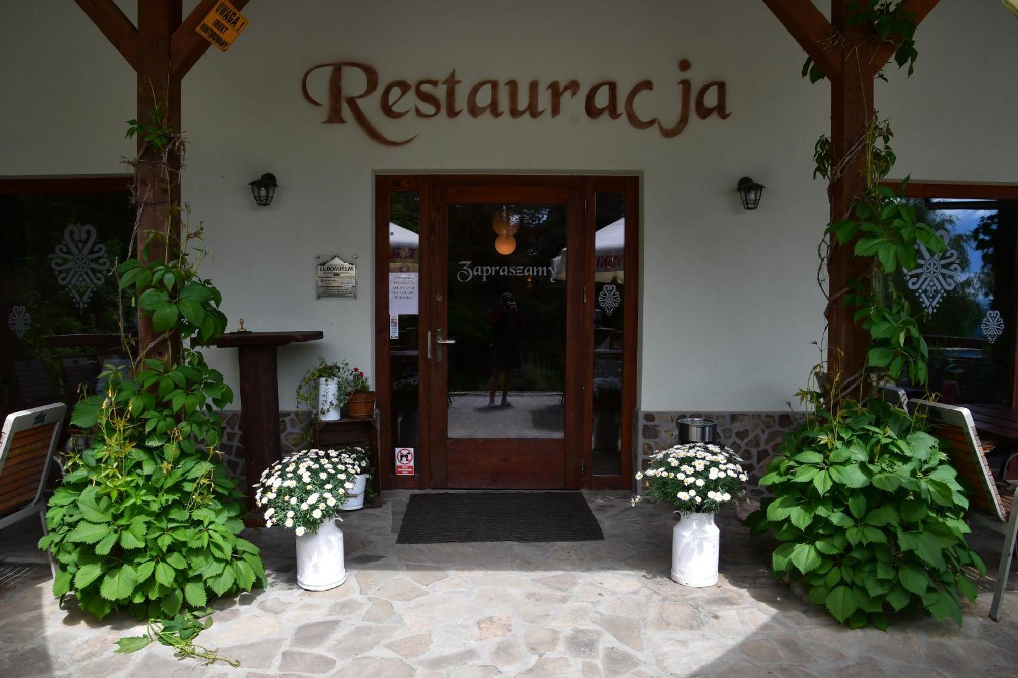 Gosciniec Pod Lubomirem Bed & Breakfast Weglowka  Exterior photo
